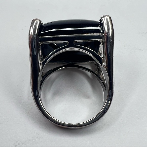 Guess Silver and Black Cocktail Ring Size 9 - Picture 5 of 11